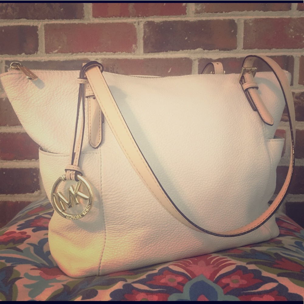 Michael Kors Vanilla Leather Jet Set Tote GUC